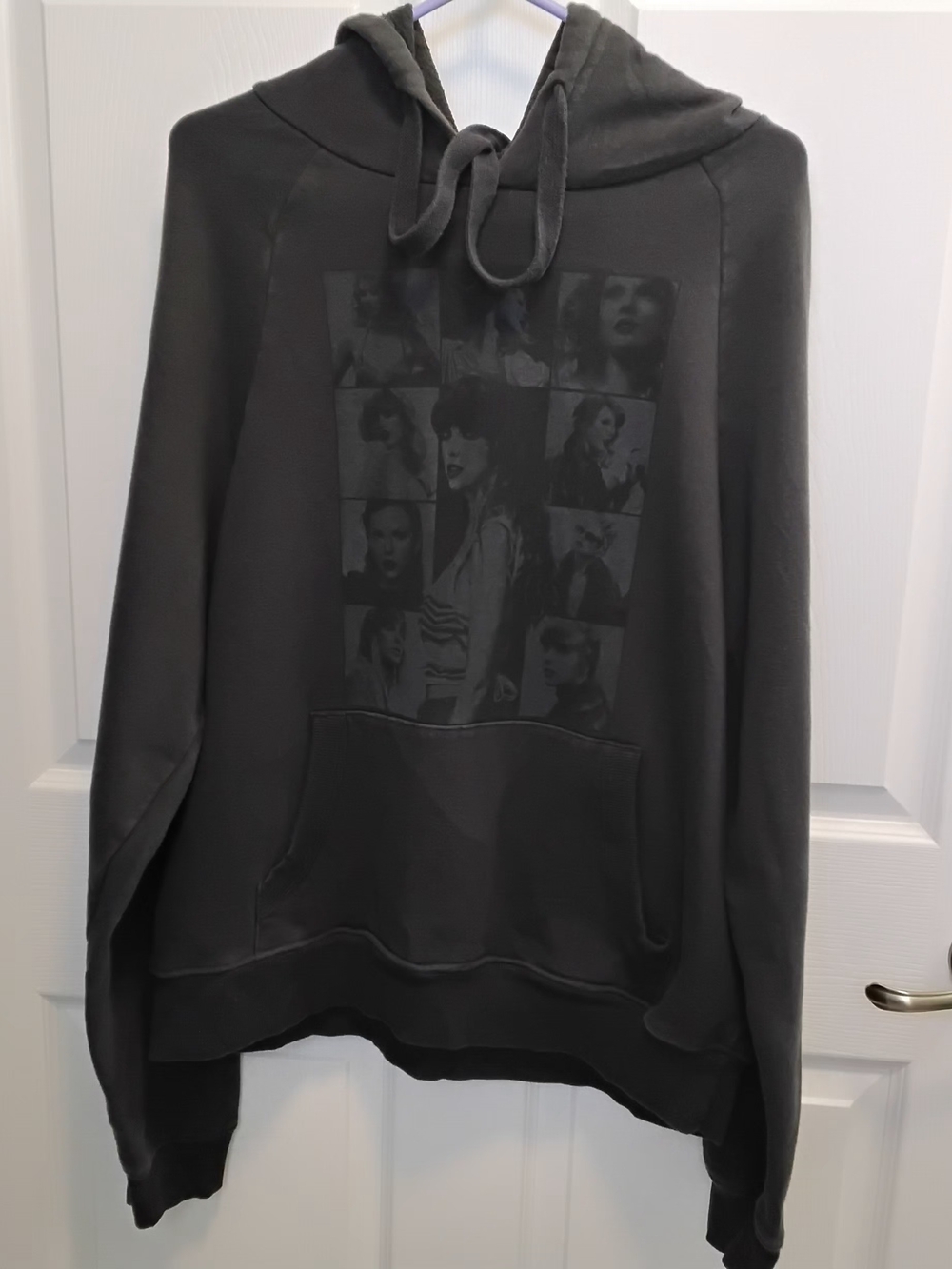 TAYLOR SWIFT- "The Eras Tour" OFFICIAL Pullover Hoodie - Man's  SM